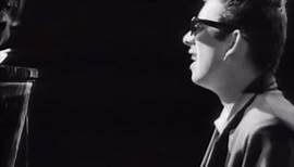 The Pogues - Fairytale Of New York (Official Video)