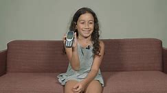 Kids vs 'dumbphones' from the 2000s