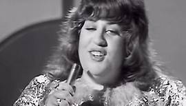 Cass Elliot aka Mama Cass singing “Dream a Little Dream of Me”, 1969 ————————————————————————- She was the queen of L.A. pop society in the mid-60s. Her voice helped make the harmony that made the Mamas and the Papas; her house in Laurel Canyon was a gathering place for musician friends like David Crosby, Stephen Stills, Joni Mitchell, Eric Clapton and Buddy Miles. Crosby, Stills and Nash, in fact, first joined their voices at Cass’; from there they decided to work together formally. Onstage, sh