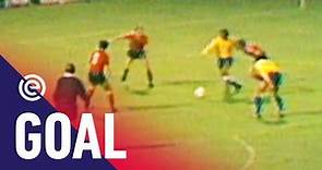 WIM SUURBIER MET ZIJN EERSTE TREFFER VOOR AJAX 🙌 | PSV - Ajax (20-09-1975) | Goal