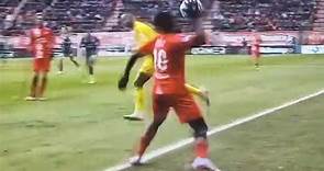 Watch Feyenoord keeper prevent goal with dirty trick before he’s booked