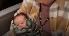 Great-Grandma With Dementia Meets Great-Grandson, Sings A Lullaby
