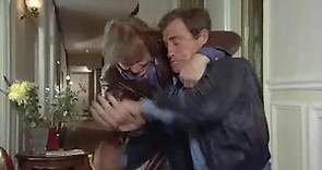 Extrait du film de Georges Lautner "Le professionnel" avec Jean-Paul Belmondo, Pierre Vernier, Marie-Christine Descouard, Maurice Auzel et Daniel Breton, 1981.