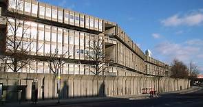 Alison and Peter Smithson: The Duo that Led British Brutalism