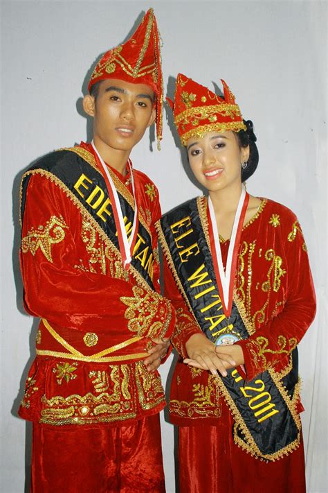 Baju Adat Sulawesi Tengah