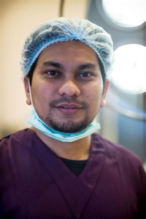 Dr B Dokter Bedah Plastik Surabaya