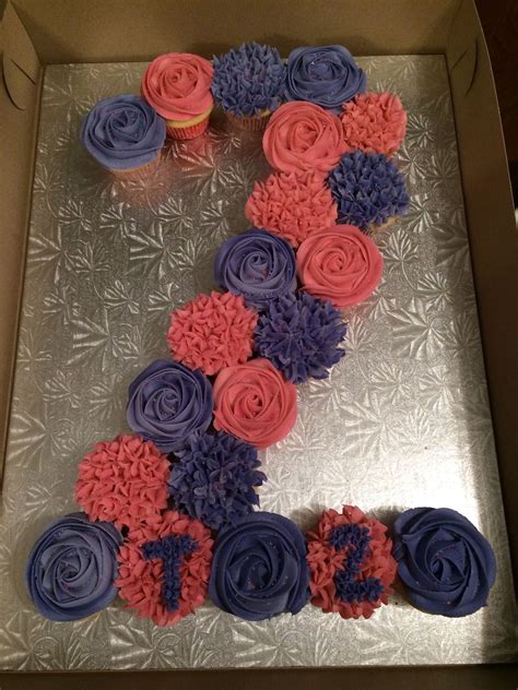 2 cupcake cake