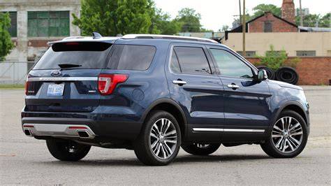 Illustration of safety features in the 2016 Ford Explorer Platinum