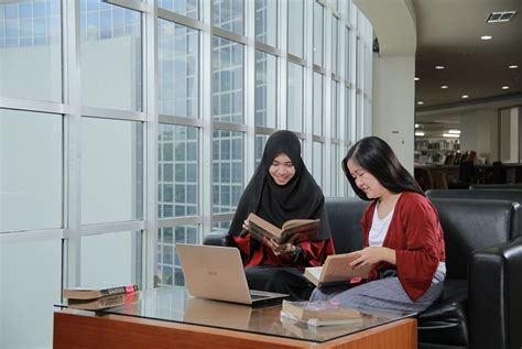Aktivitas Mahasiswa di Universitas Peking Indonesia