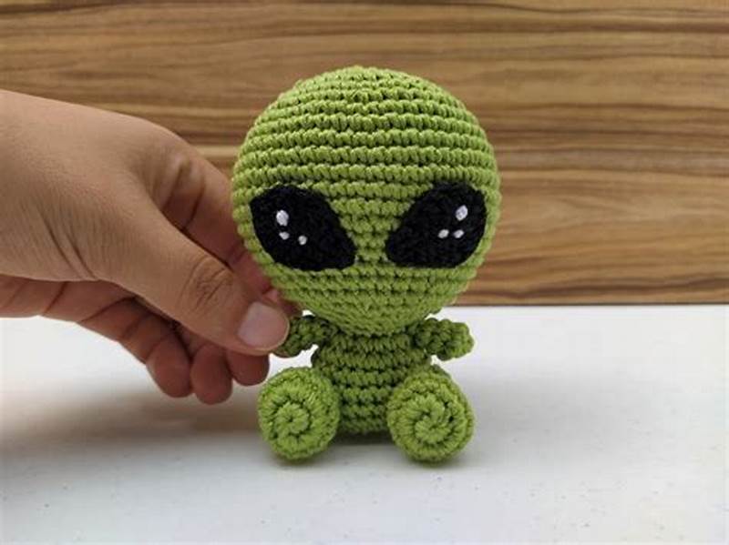 Alien Amigurumi Pattern