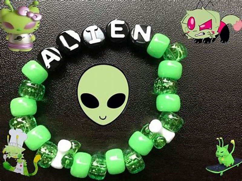 Alien Bracelet Pattern
