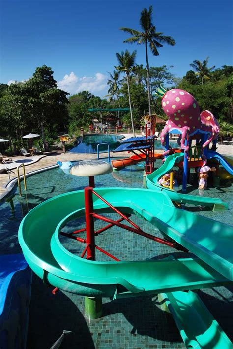 Aqua Playground di Dreamland Waterpark Bali