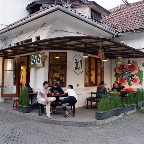 Café dan Restoran Jalan Braga Bandung