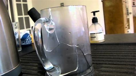 Cara Memperbaiki Gelas 200 ml yang Retak atau Pecah Kecil