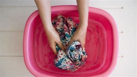 Cara Mencuci Jilbab Yang Bagus Dan Benar