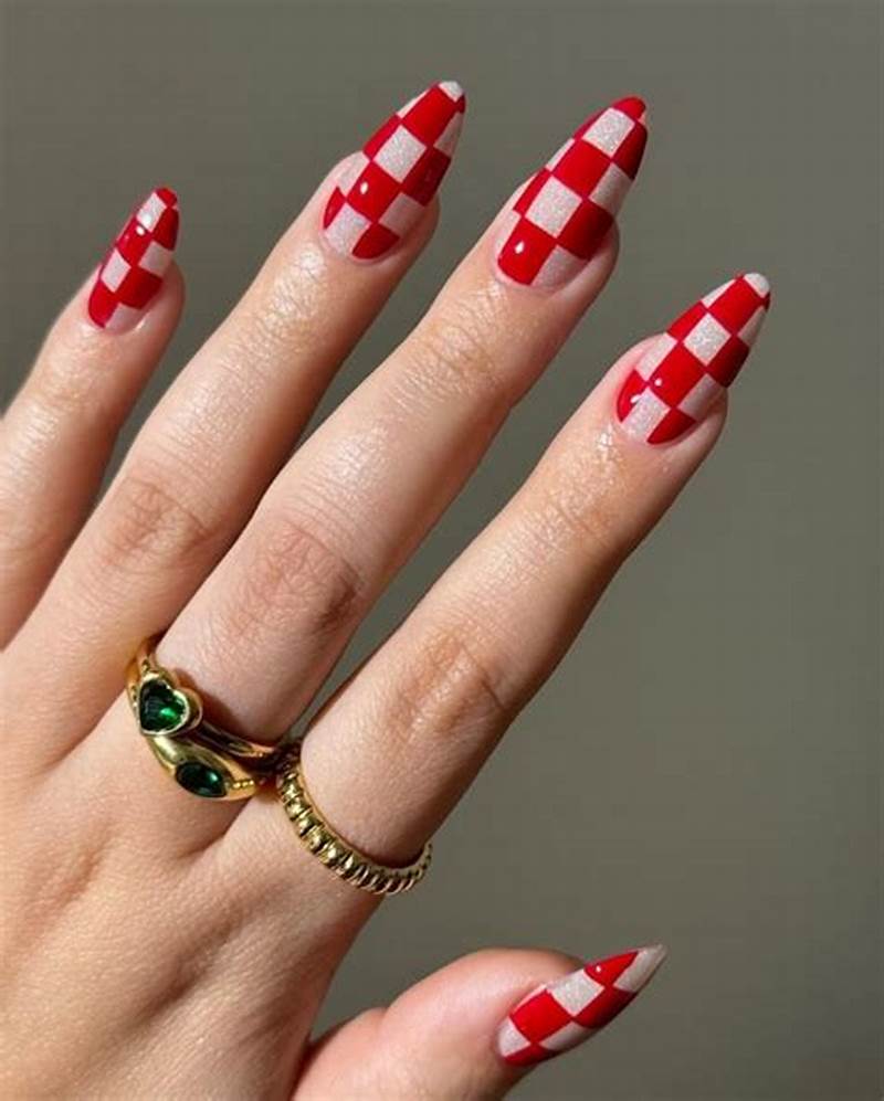 Checkered Pattern Nails