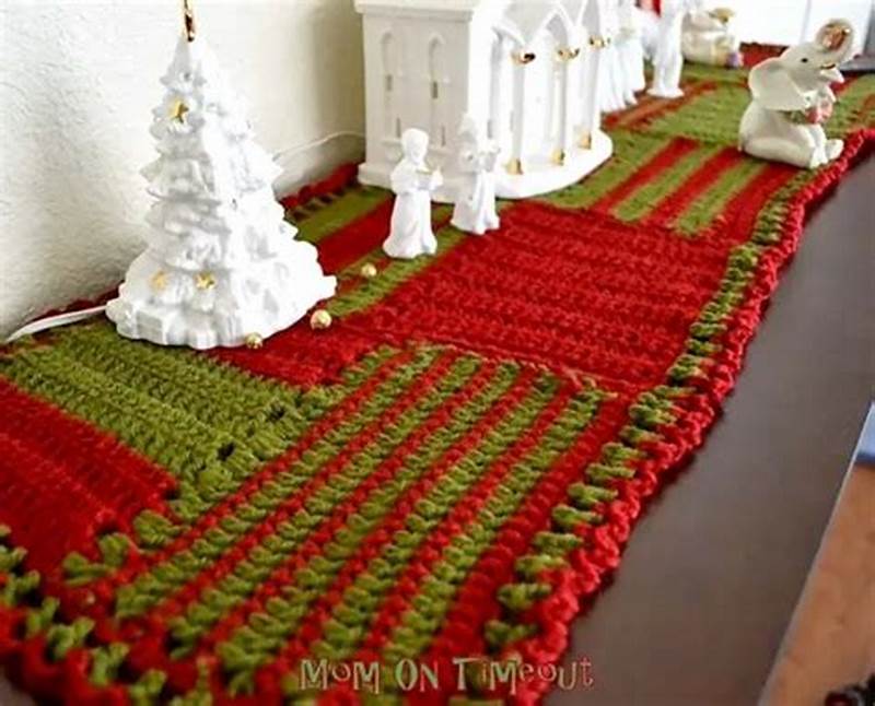 Christmas Table Runner Crochet Pattern
