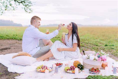 Couple Romantis