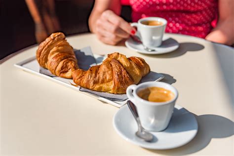 Croissant Cafe