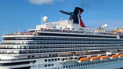 Cruise Directors On Carnival Ships
