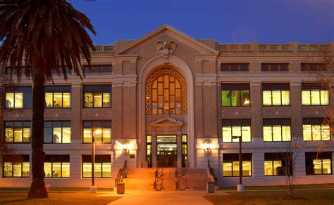 Delgado Community College Course Catalog 2010