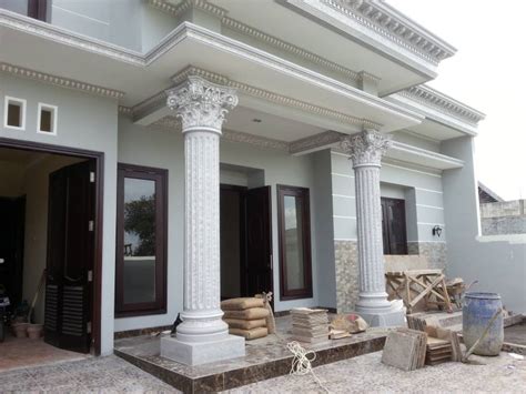 desain pilar teras rumah klasik