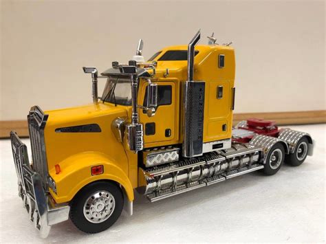 Model Trucks