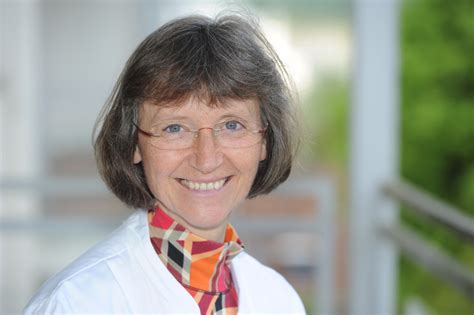 Dr. Maria Bastian, Sp. KG