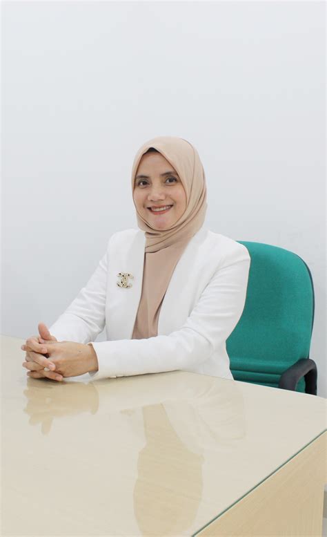 Dr. Rosa Ismail, SpKK