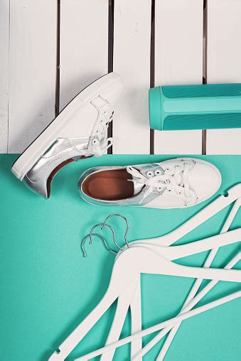 Flat Lay Sepatu