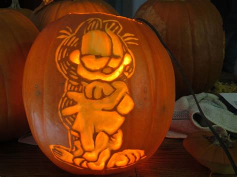Garfield Pumpkin Template