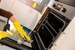 How to Clean Bottom of Oven