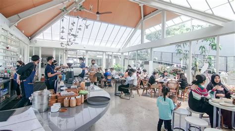 Hummingbird Eatery