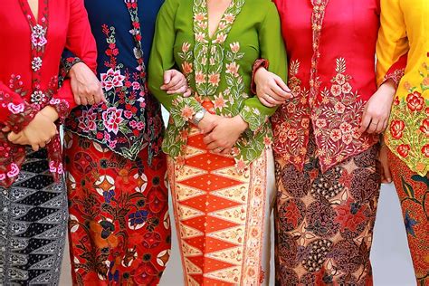 Indonesia culture clothing