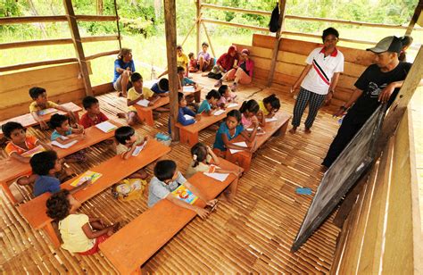 Indonesian school kids learning