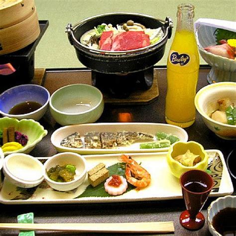 Makan Malam di Jepang