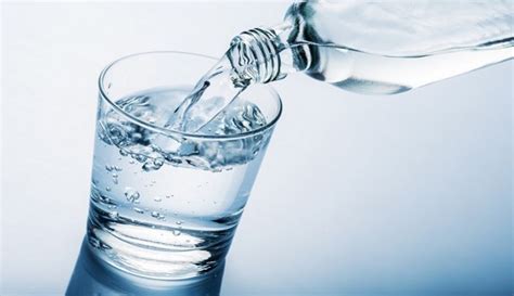 Minum Air Putih Indonesia