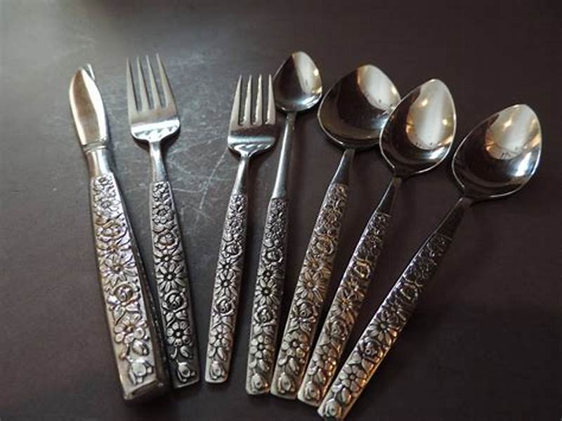 Oneida Flower Pattern Flatware