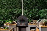 Outdoor Pizza Oven Cooking