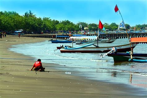 Pantai Teluk Penyu Lampung Selatan