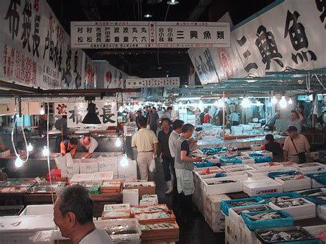 Pasar ikan Tsukiji