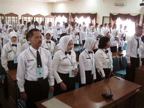 Pengabdian Pegawai Negeri Indonesia