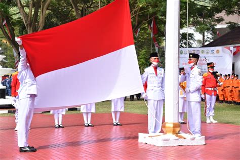 Pengibaran Bendera Merah Putih
