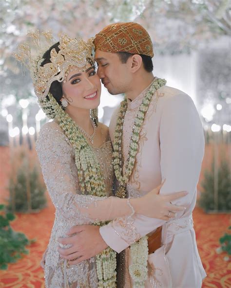 Pernikahan Romantis