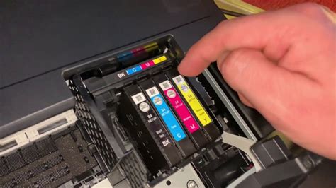 Mengganti Cartridge Printer secara Teratur