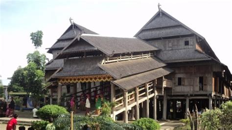 Rumah Tradisional Sasak Nusa Tenggara Barat