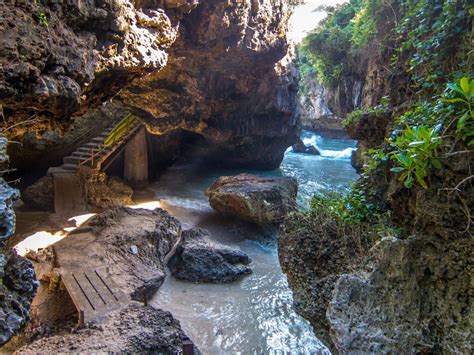 Suluban Cave entrance