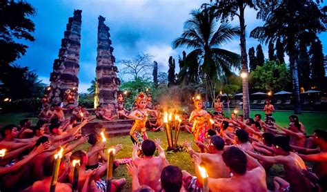 Tari Kecak untuk Memperkaya Wawasan Budaya Bali
