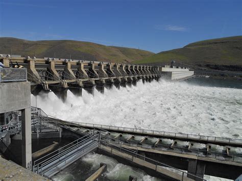 The Dalles Dam