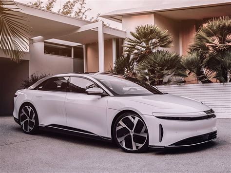 Who Makes Lucid Cars